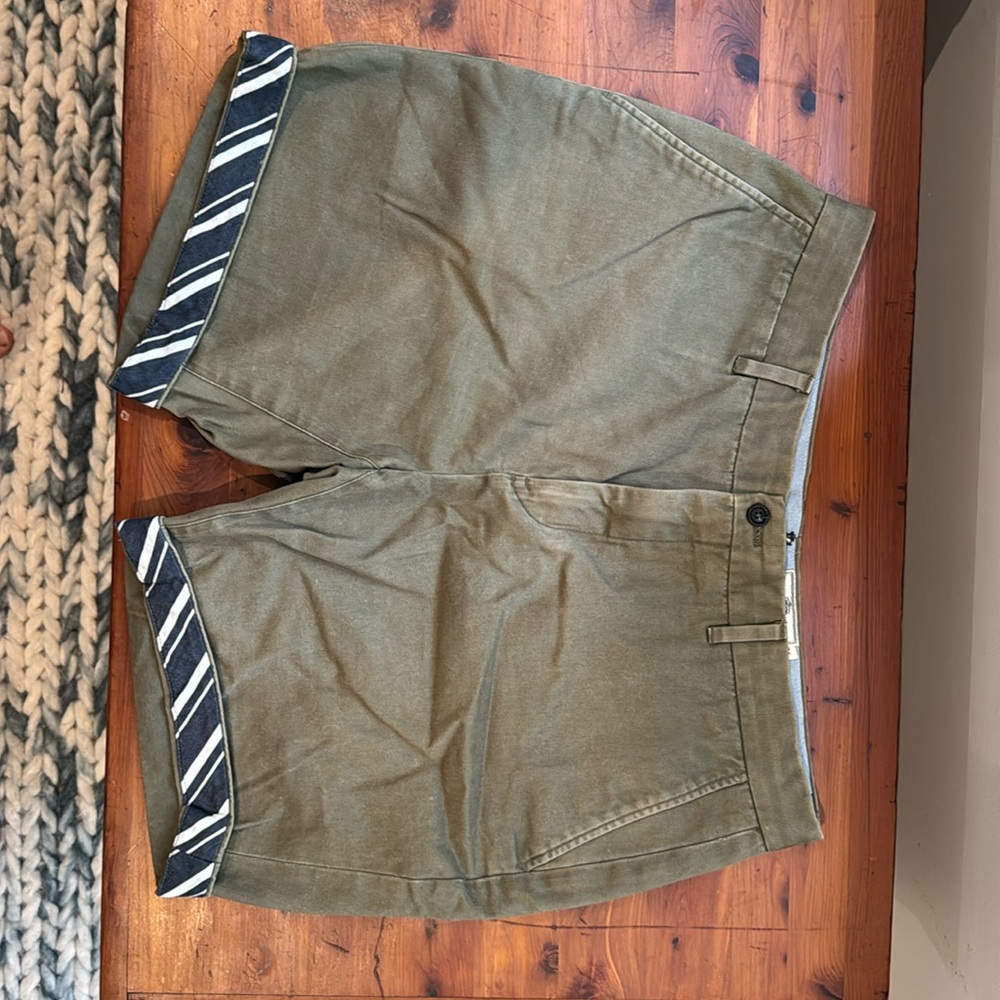 York Street by J Press green shorts